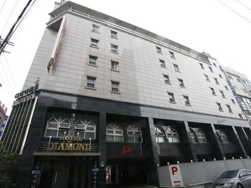 Diamond Hotel Suwon Bagian luar foto